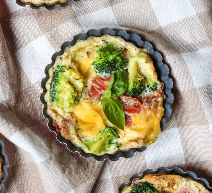 Healthy Bites Recipe: Egg Broccoli & Ham Muffins