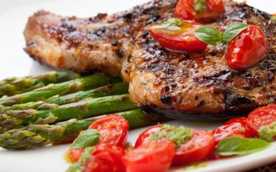 Healthy Bites Recipe: Grilled Pork Chops with Asparagus and Pesto