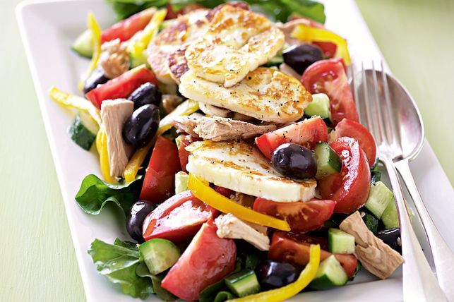Healthy Bites Recipe: Tuna, Tomato & Haloumi Salad